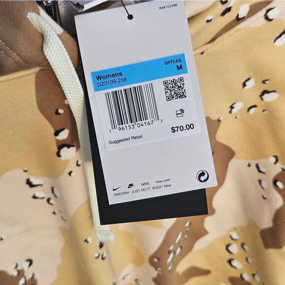 NIKE SPORTSWEAR CLUB FLEECE CROPPED WOMENS CAMO HOODIE MEDIUM NWT MSRP $70 - Picture 7 of 16